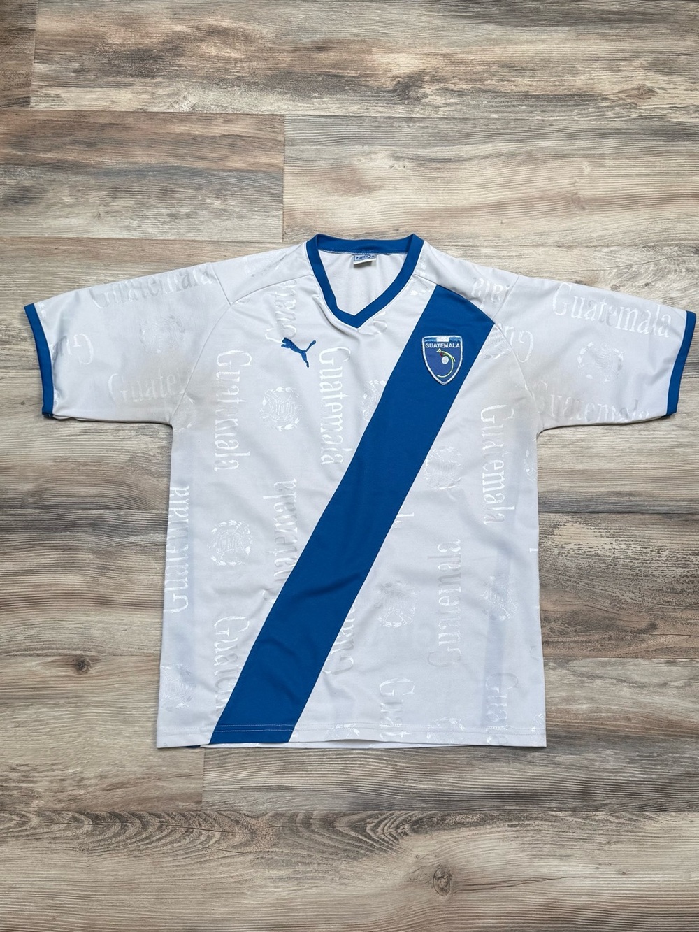 Guatemala National Team Away Jersey Puma Men’s Medium Soccer Jersey White/Blue